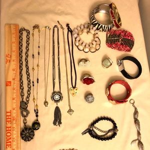 Jewelry Lot 21 pieces: necklaces, bracelets, rings